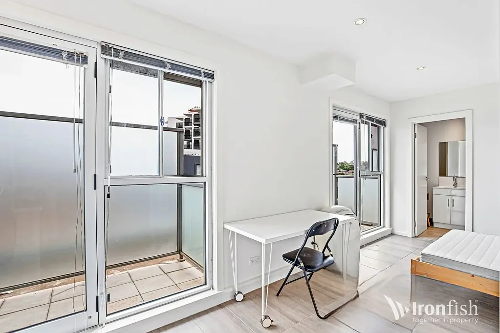 Fully furnished studio apartment in central location!