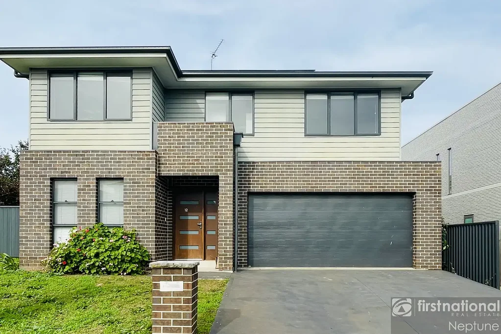 Modern Family Home in a Prime Schofields Location