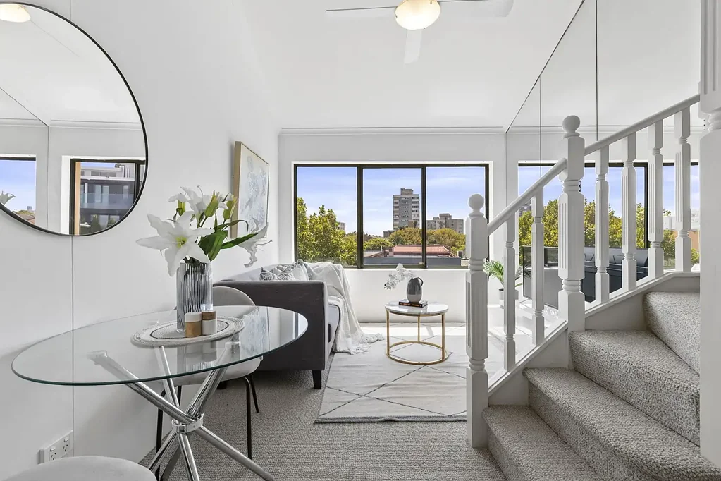 BRIGHT LOFT APARTMENT