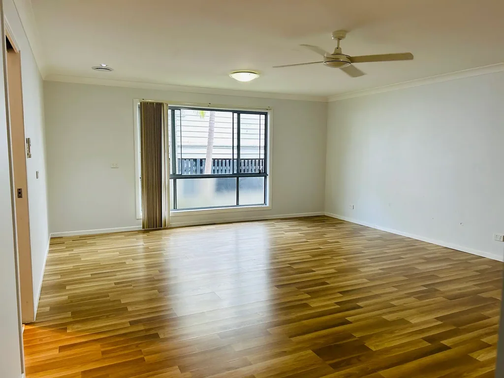 Huge Studio with Air Conditioning!