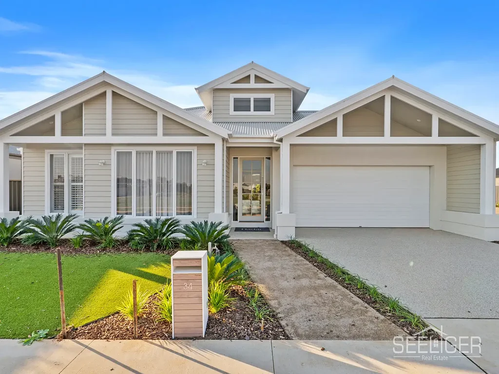 Yarrawonga 4Kwarto A Masterpiece in Silverwoods Estate!
