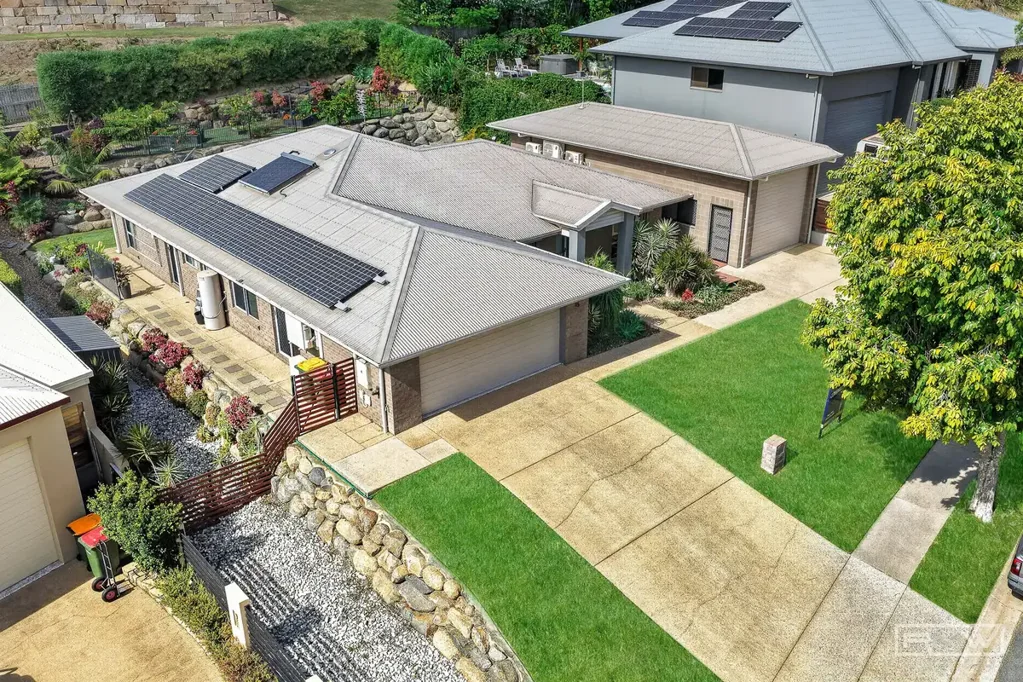 Lammermoor 5房  Spacious Family Living with a Pool, Granny Flat ready for Dual Income