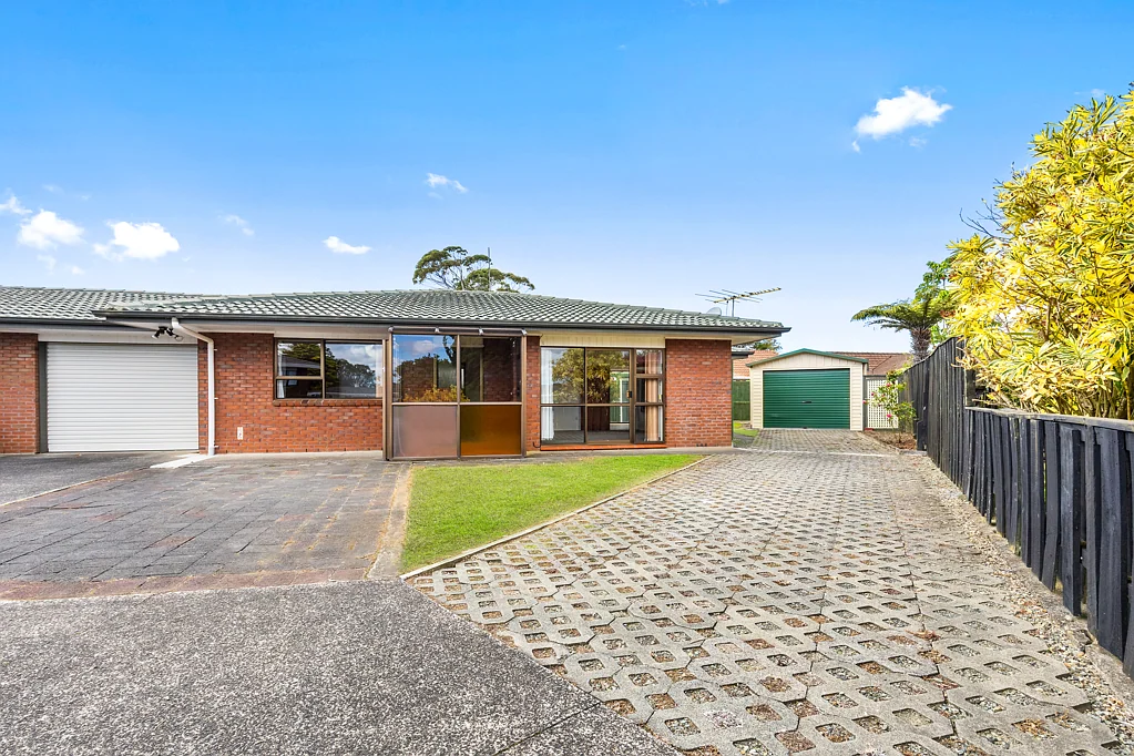 1/6 Annette Avenue, Te Atatu South, Waitakere City, Auckland