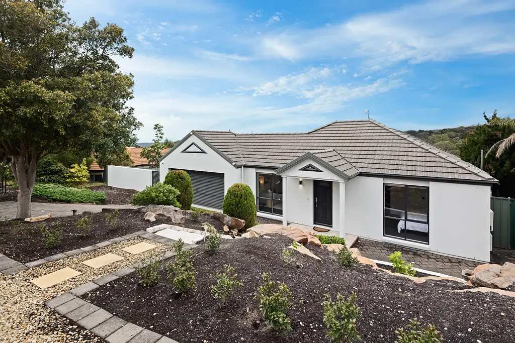 13 Gleneagles Road, Aberfoyle Park, SA 5159