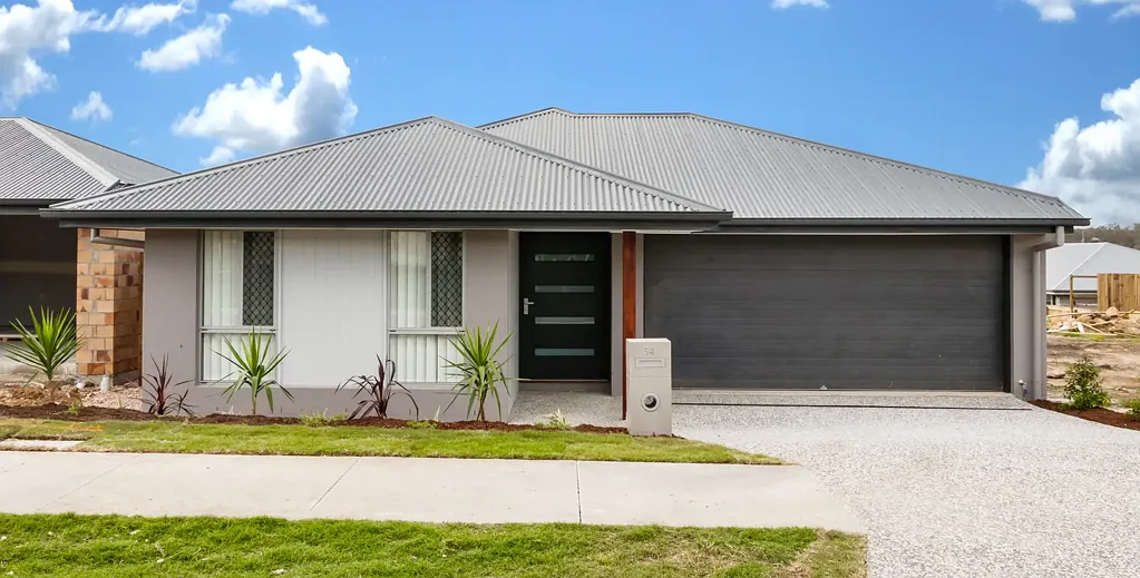 Stunning Family Home in South Ripley!