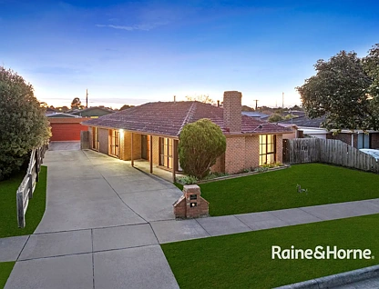 3 Joseph Banks Crescent, Cranbourne, VIC 3977, 4 slaapkamers, 2 badkamers, House