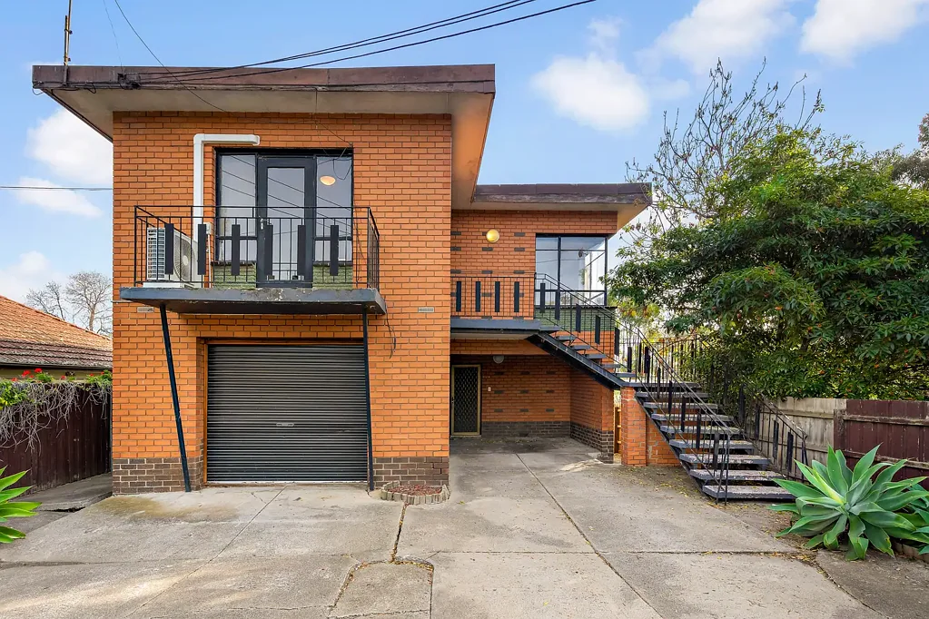 Sunshine 4Kwarto Being sold in conjunction with 21 Anderson Road, Sunshine