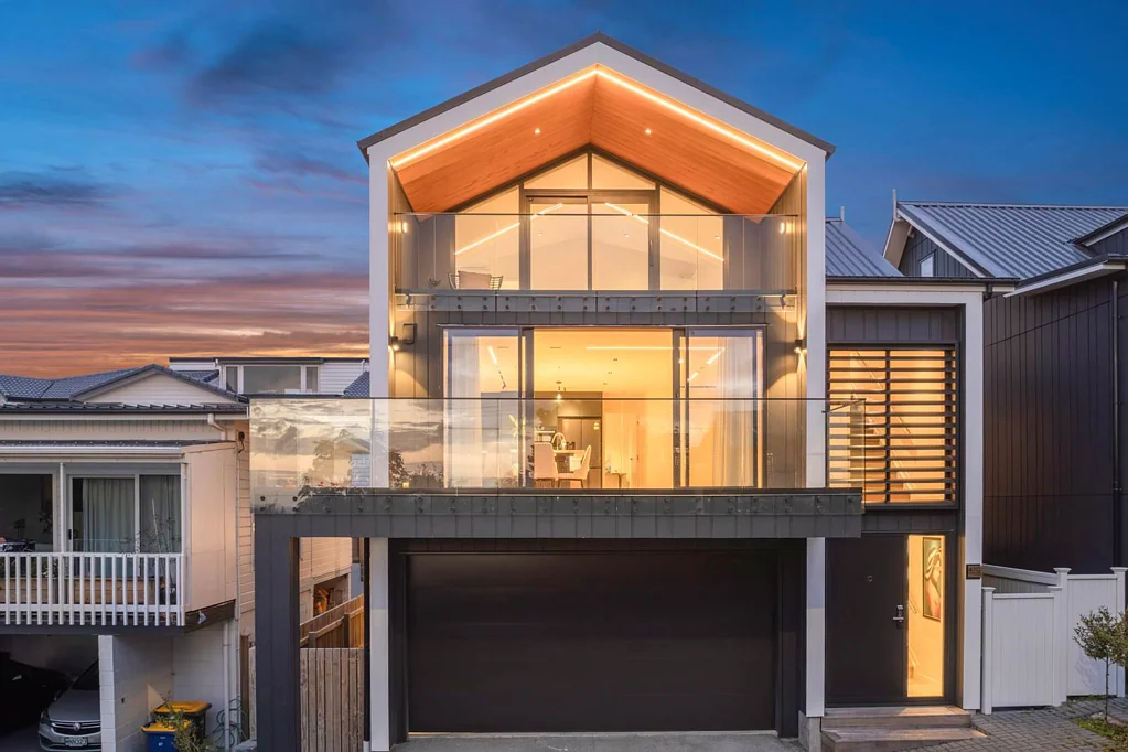Mairangi Bay 4ਬੈੱਡਰੂਮ Elegance, Spacious & Seaview