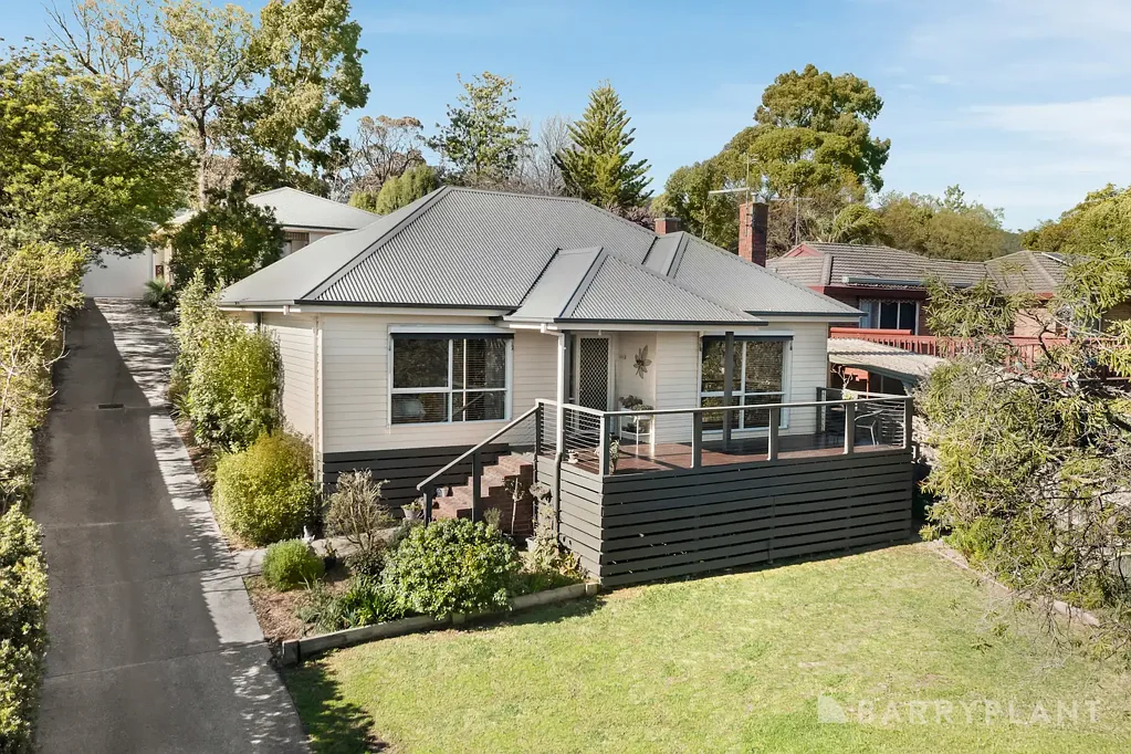 Boronia 3房 开阔树梢美景与壮观露台娱乐空间 Sweeping Treetop Views And Spectacular Deck Entertaining!