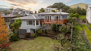 33 Peter Terrace, Castor Bay, North Shore City