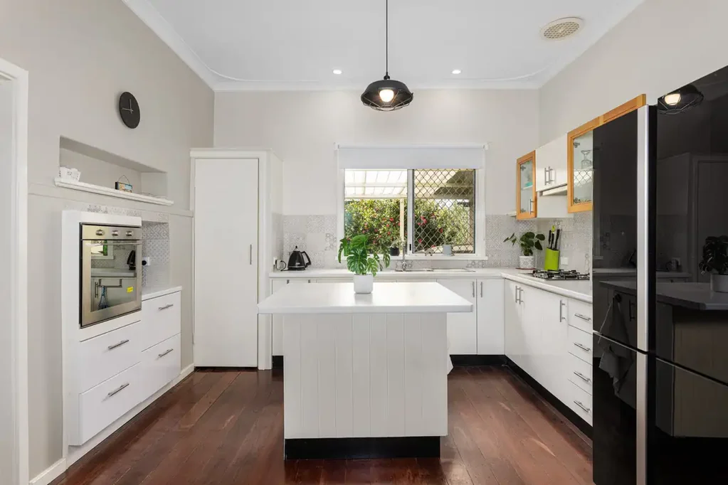 32 Hutton Street, Collie, WA 6225