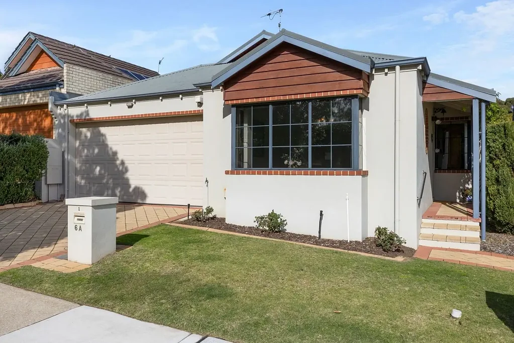 1/6a Scalby Street, Scarborough, WA 6019