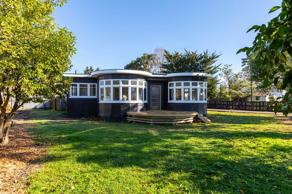 Pahiatua 3Habitaciones Timeless character that will impress!