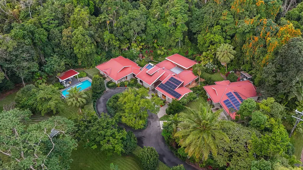 Kuranda 5غرفة نوم Modern Colonial Elegance: Premium 2-Acre Estate