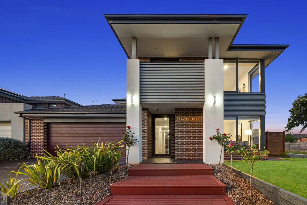 24 Waterway Boulevard, Weir Views, VIC 3338