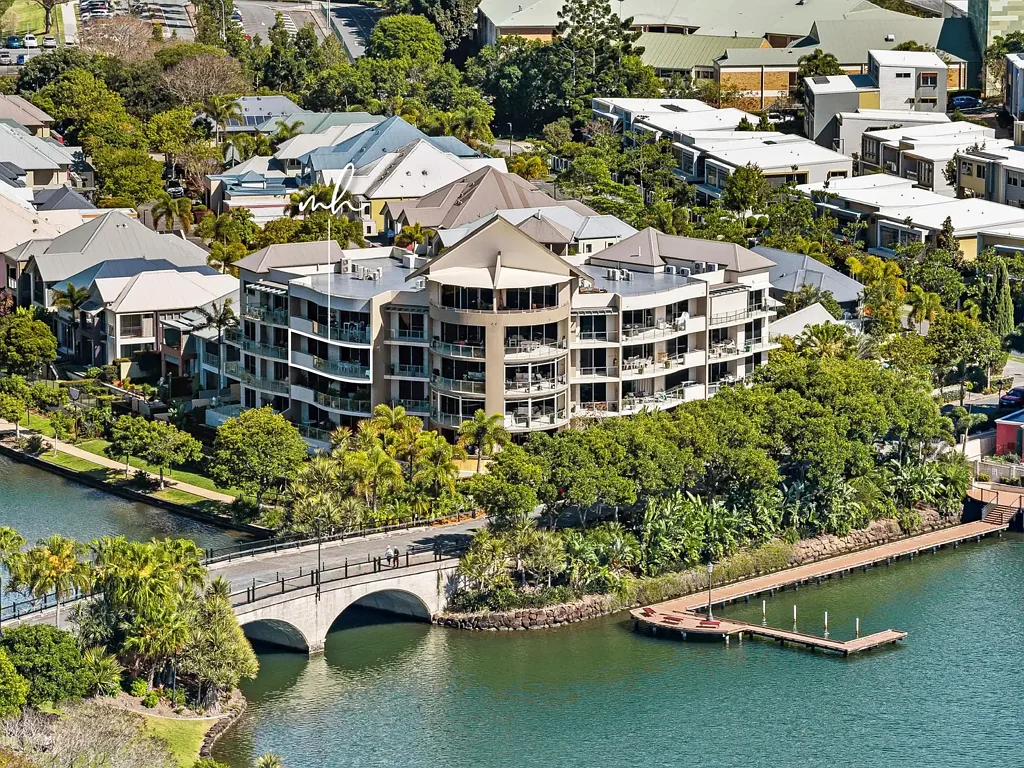 Carrara 2Kwarto Best Emerald Lakes Has To Offer - Will Be Sold On Or Before Auction!