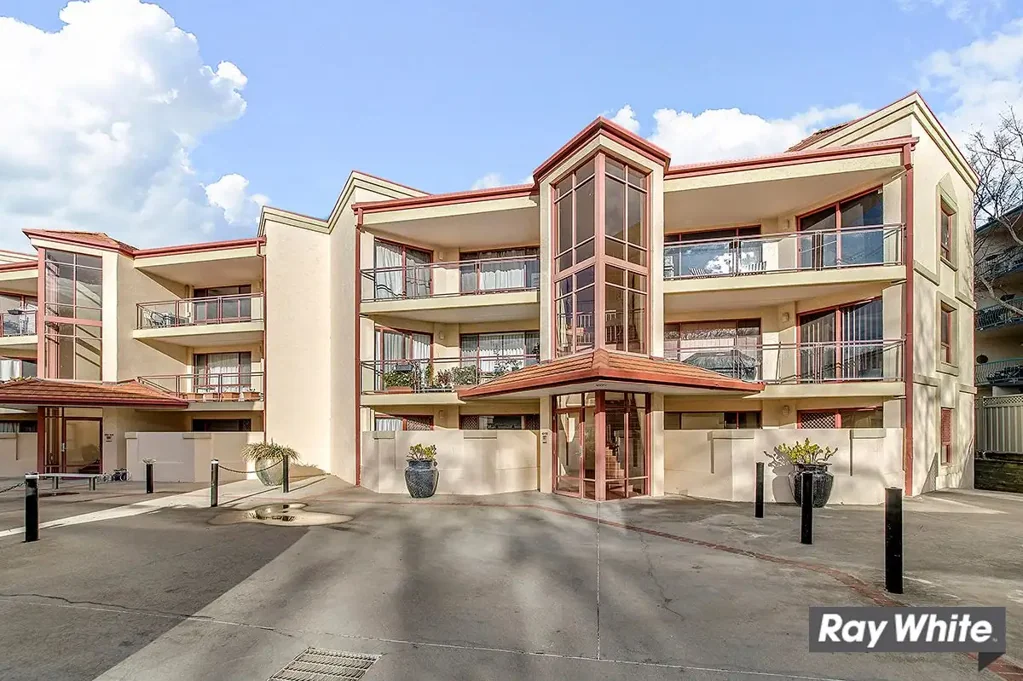 Executive Kingston Apartment