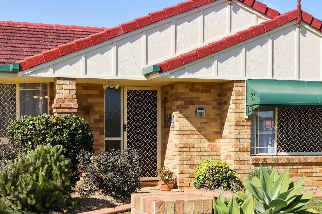 Murrumba Downs 4ਬੈੱਡਰੂਮ 4 BEDROOM HOME WITH POOL ON 800M2! FIRST TIME TO MARKET IN 32 YEARS!!