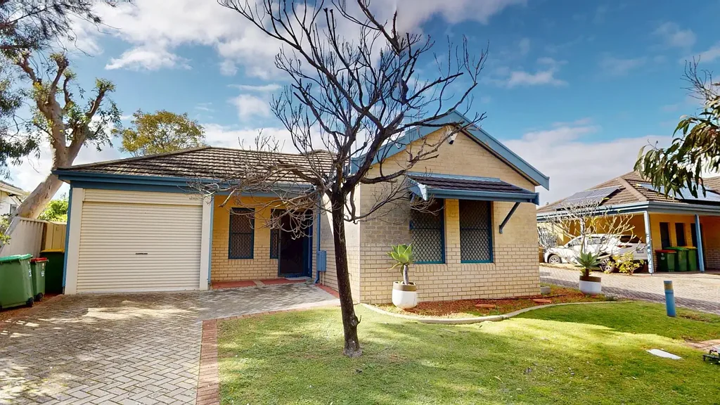 Beaconsfield 3房  Fresh, Easy-Care Living in a Peaceful Over-55's Setting