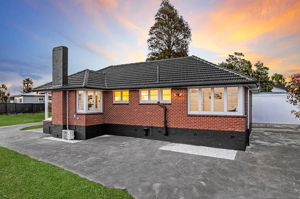 167 Te Atatu Road, Te Atatu South, Waitakere City, Auckland