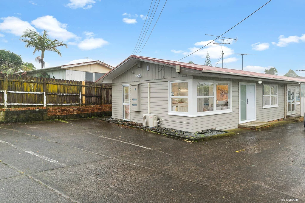 Mount Wellington 2房 全面翻新住宅！附带办公室及车位，紧邻奥克兰CBD，集格调、空间与地段于一体，拎包入住！ Fully Renovated 2 Bedrooms + 1 Office + 2 Carpark