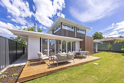 10B Parker Street, Curtin