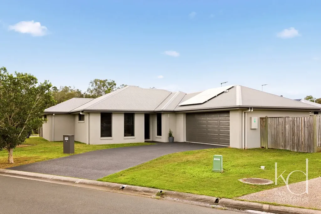 Caboolture 4બેડરૂમ Relaxed Family Living With a Leafy Outlook