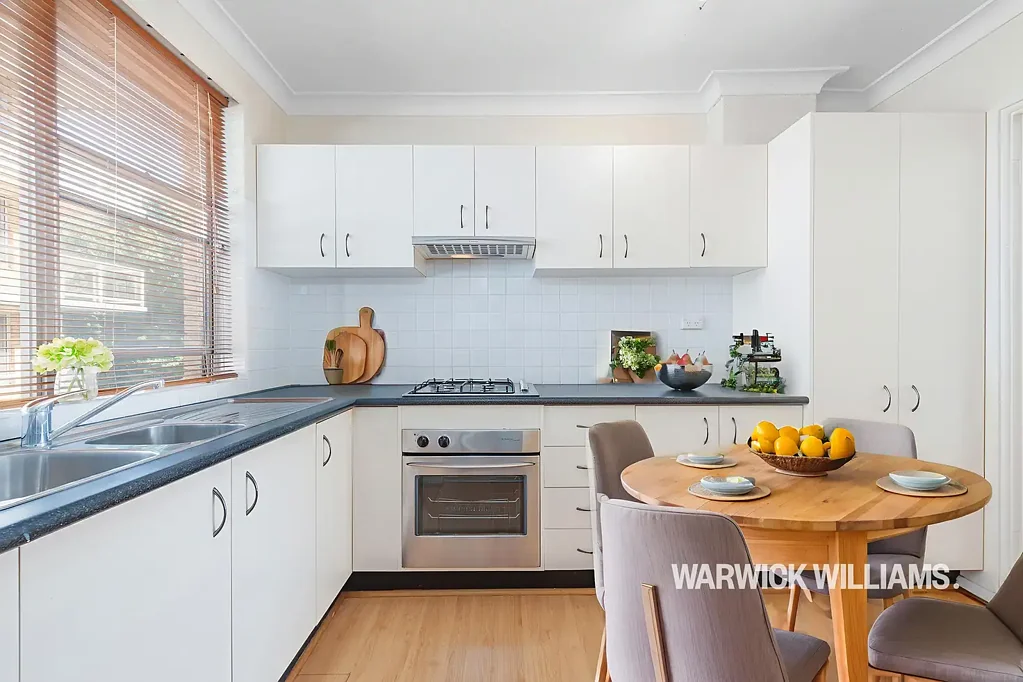 PEACEFULLY LOCATED WITH TRANQUIL SURROUNDS AND FILTERED WATER VIEWS