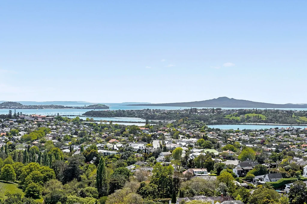 Remuera 3房  View. Lifestyle. Location