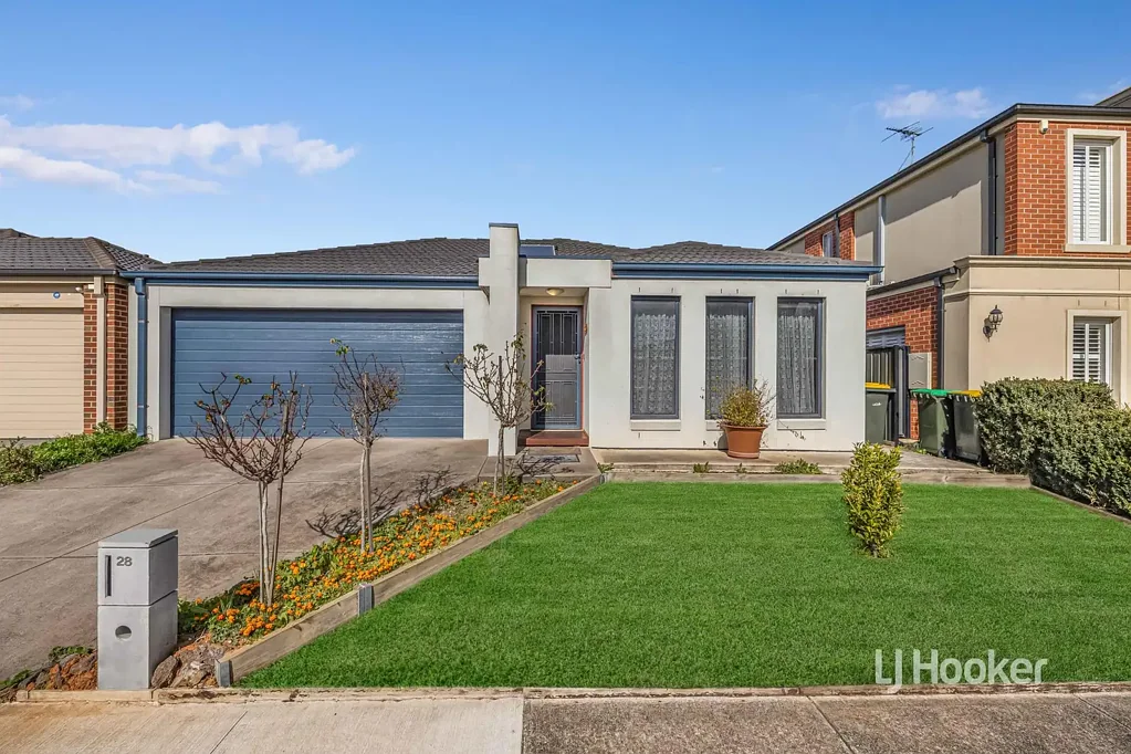 Spacious Family Living in Prime Point Cook! APPLICATIONS NOW