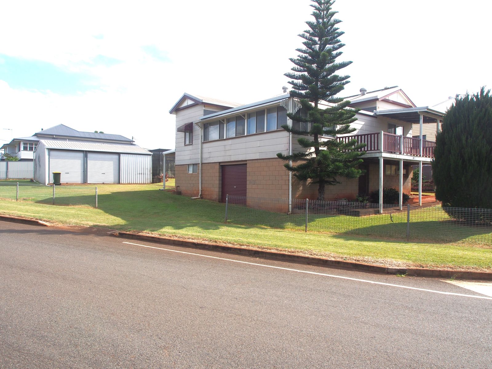 10 STEWART ST, CHILDERS QLD 4660, 0部屋, 0バスルーム, House