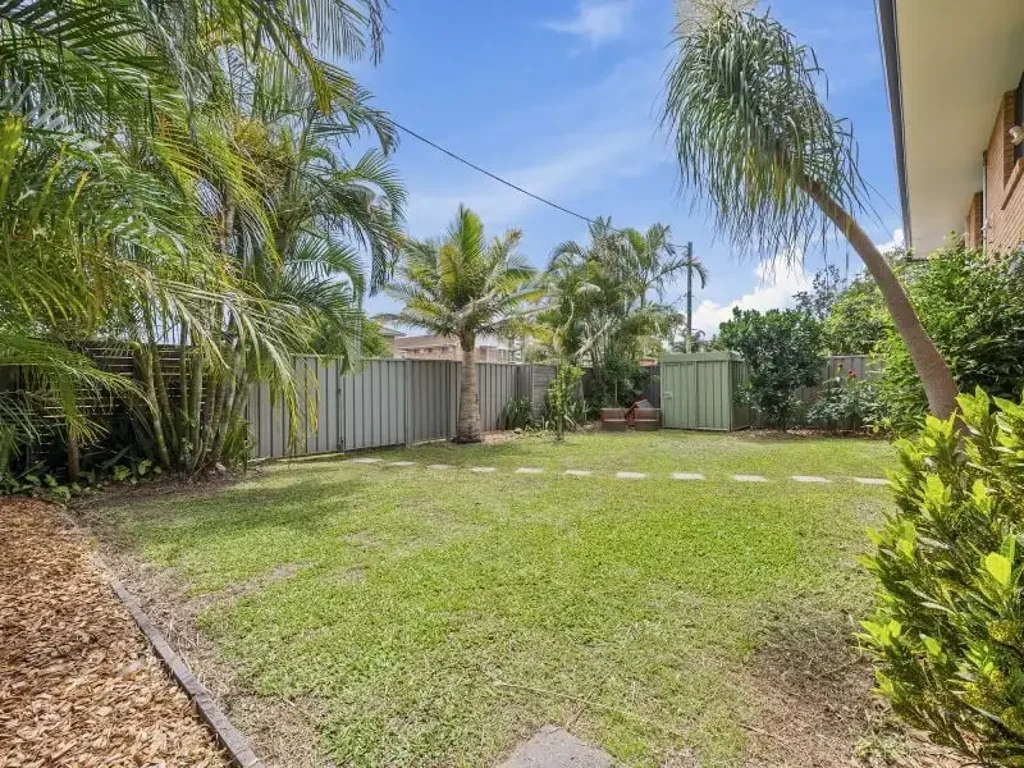 Coffs Harbour 4房  Massive Townhouse In Prime Location on 408sqm