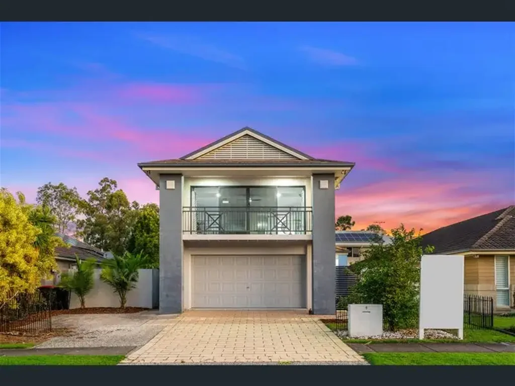 "Stunning Modern Home in the Heart of Heathwood - Live in Luxury!"