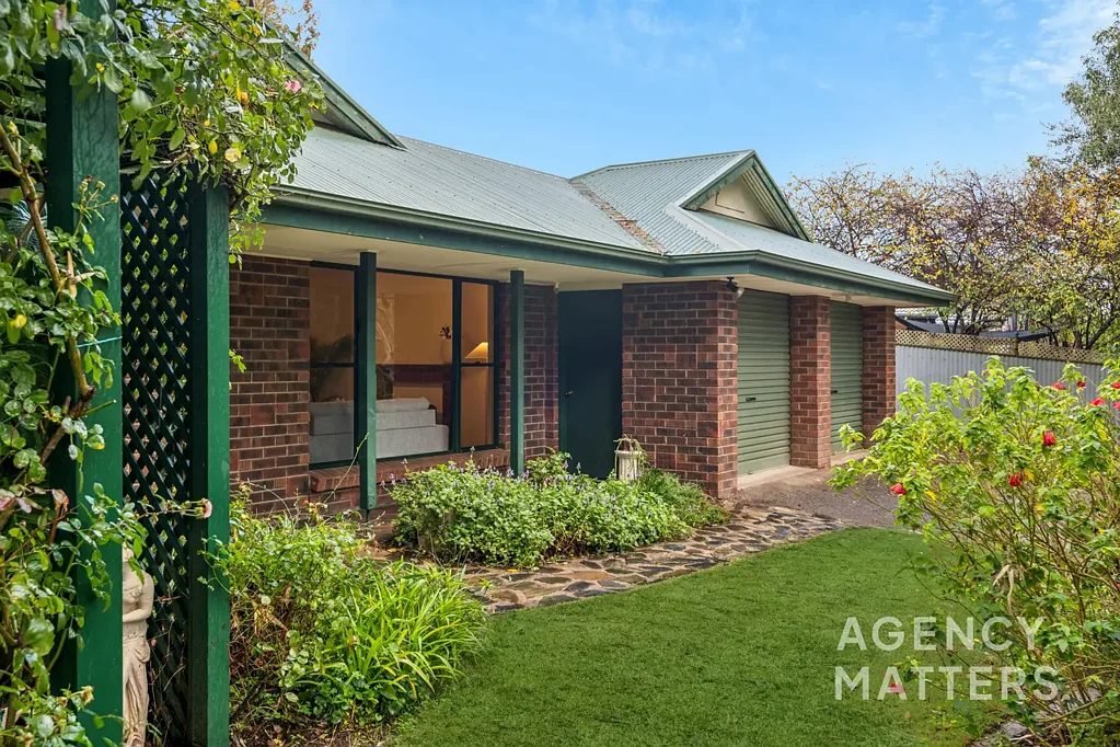 Aberfoyle Park 4Kwarto Large Family Home in a Private Setting on over 1,000sqm