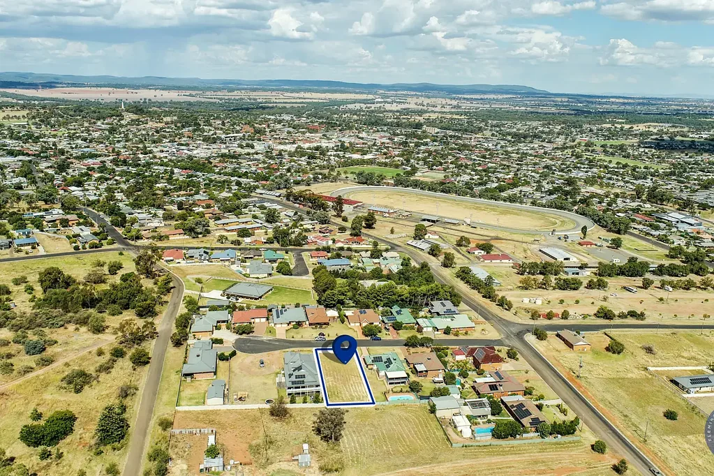 Parkes Build Your Dream Home in an Established Location