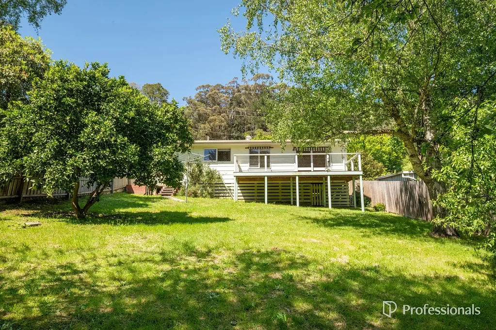 27 Giffords Road, Warburton, VIC 3799