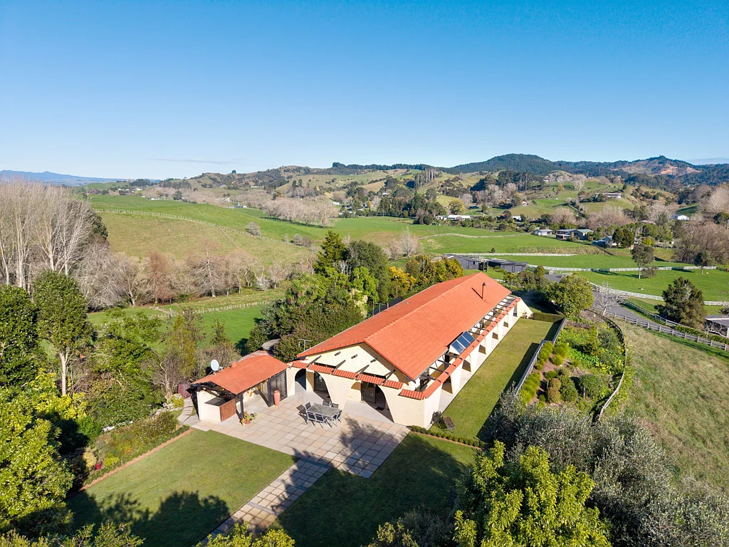 Ngaruawahia Mediterranean Charm Meets Country Living