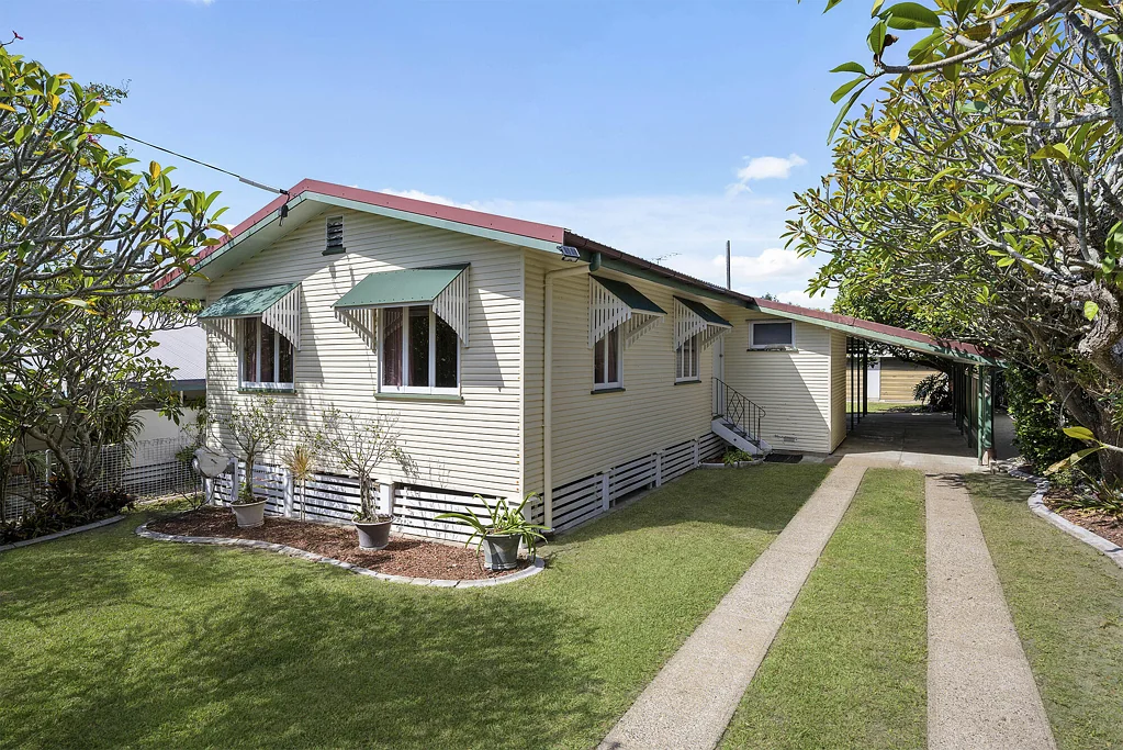 15 Astley Street, Wynnum West, QLD 4178