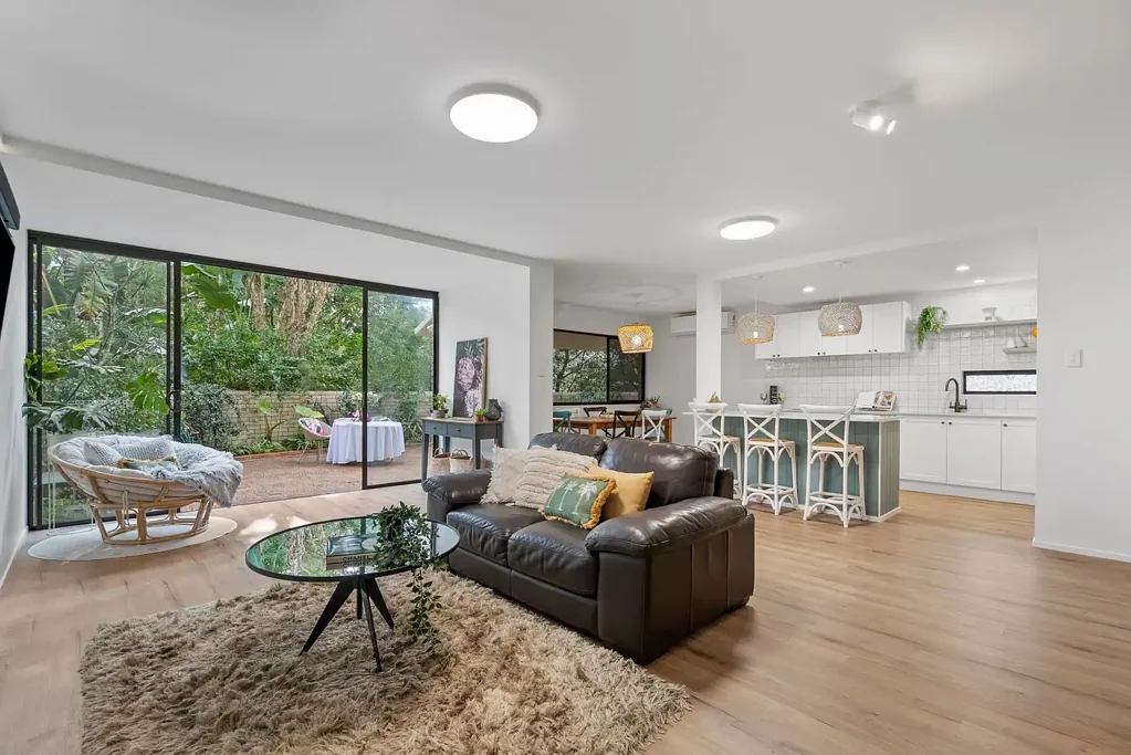 1/22-26 Rudd Street, Broadbeach Waters, QLD 4218