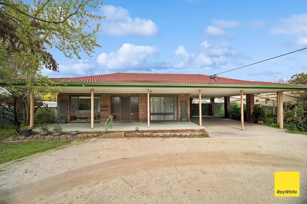 Epsom 3ਬੈੱਡਰੂਮ Spacious Home on 1960sqm (Approx.) with Endless Potential