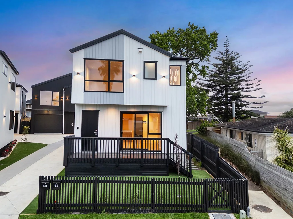 Farm Cove 4房 Brand new Freehold - standalone with extra parking