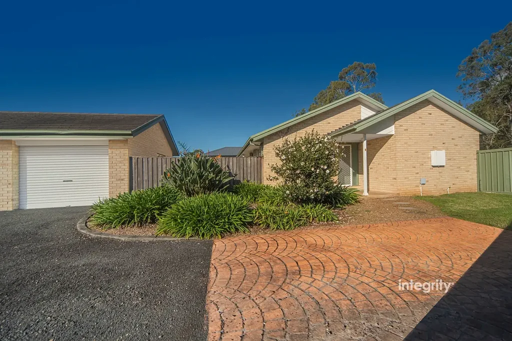 South Nowra 2कमरा quiet, surprisingly spacious & freshly painted!