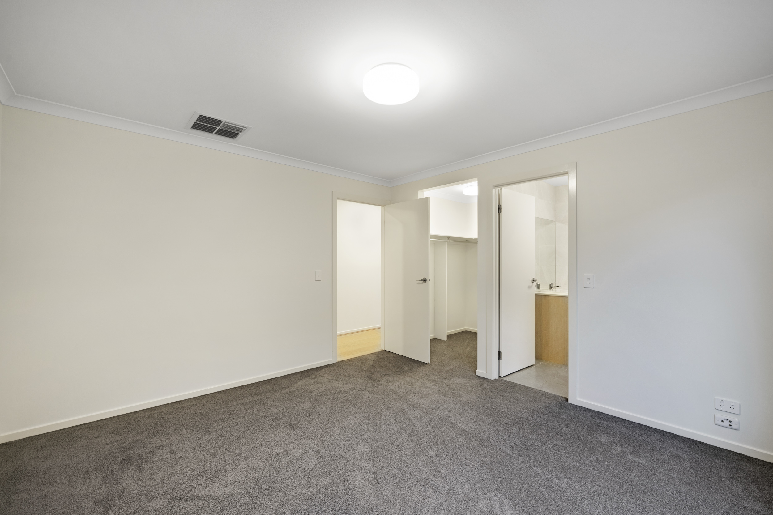 57 CHARLES ST, WALLAN VIC 3756, 0 chambres, 0 salles de bain, House