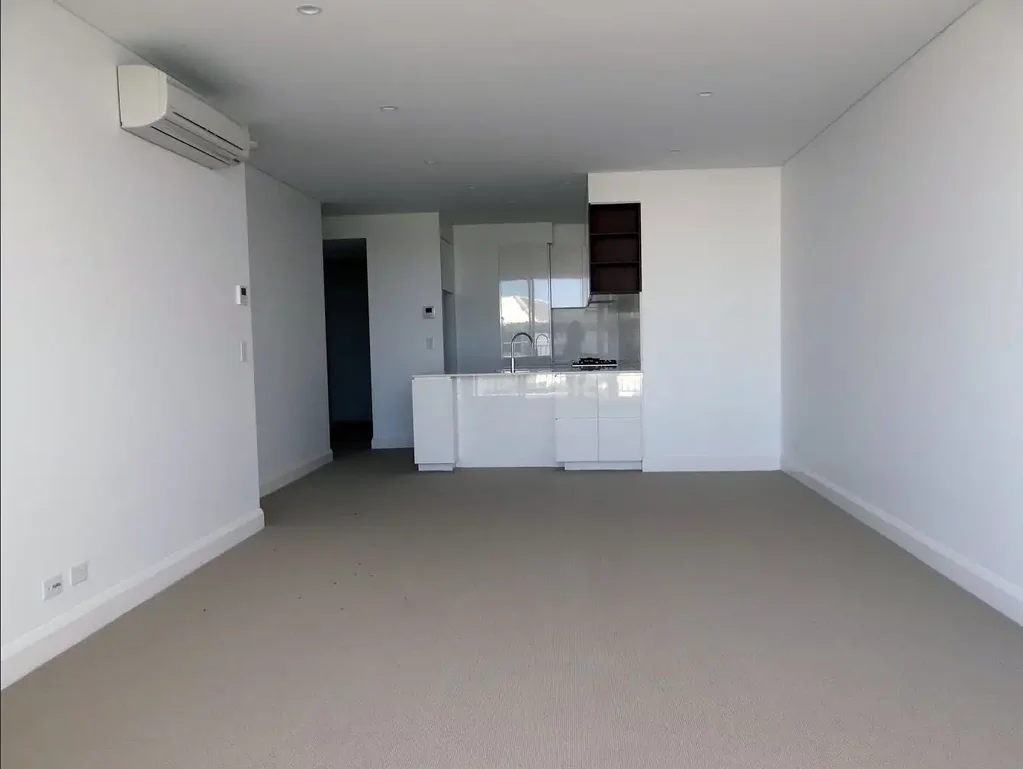Modern 2-Bedroom Apartment in Prime Breakfast Point Location