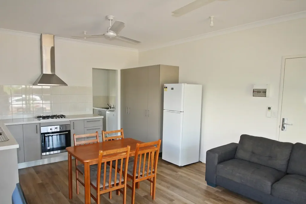 Low maintenance furnished granny flat