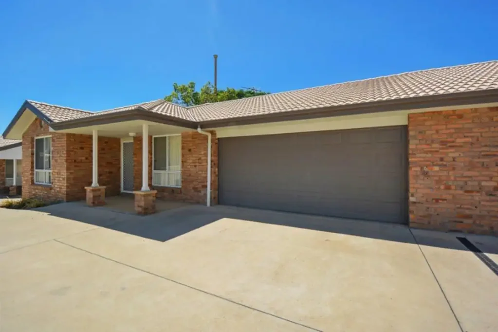 3 bedroom unit close to CBD