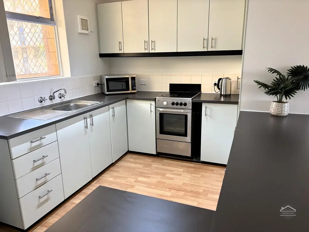 Fully Furnished Modern Unit