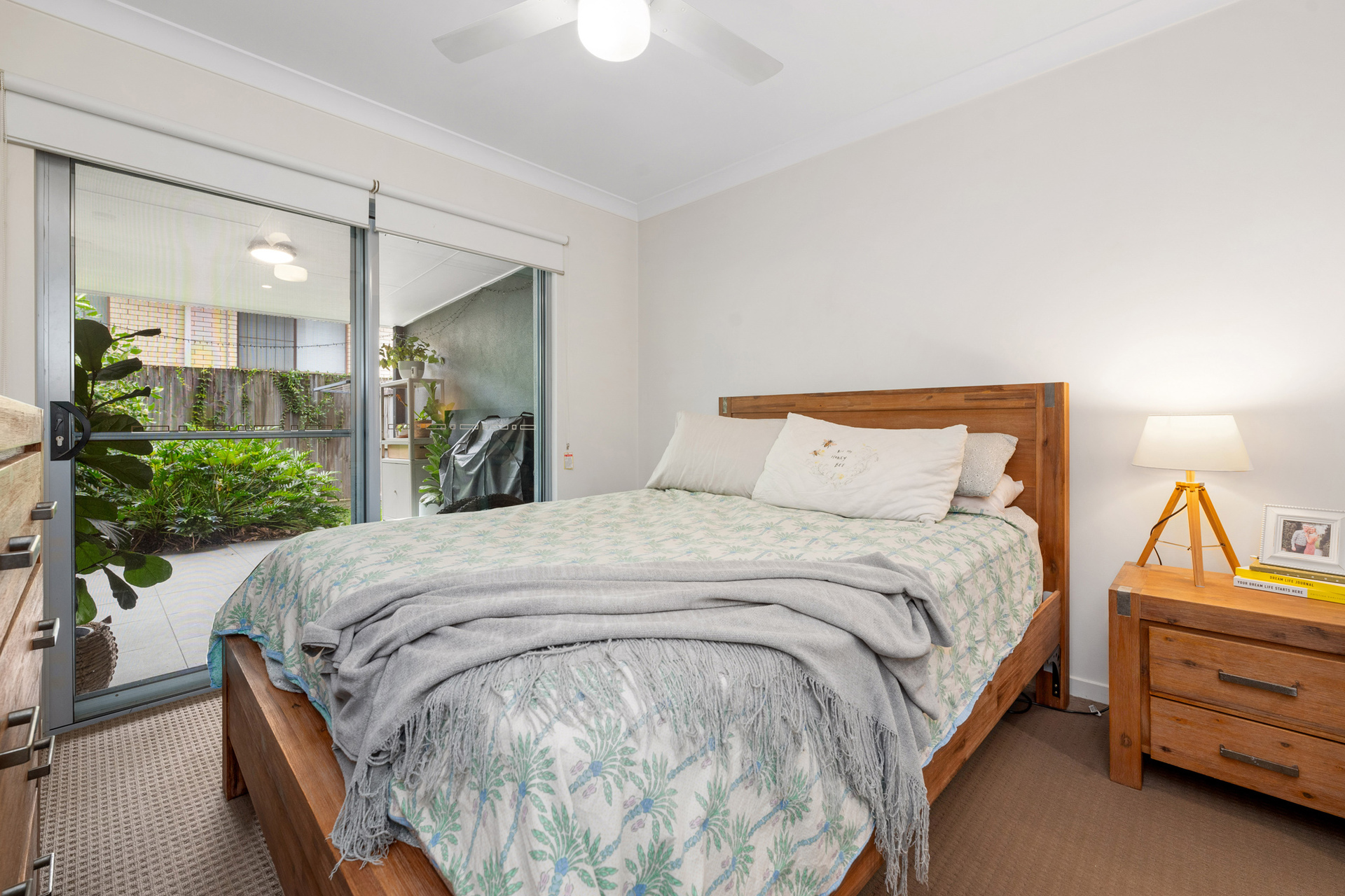 21 CHATSWORTH RD, GREENSLOPES QLD 4120, 0 Bedrooms, 0 Bathrooms, Unit