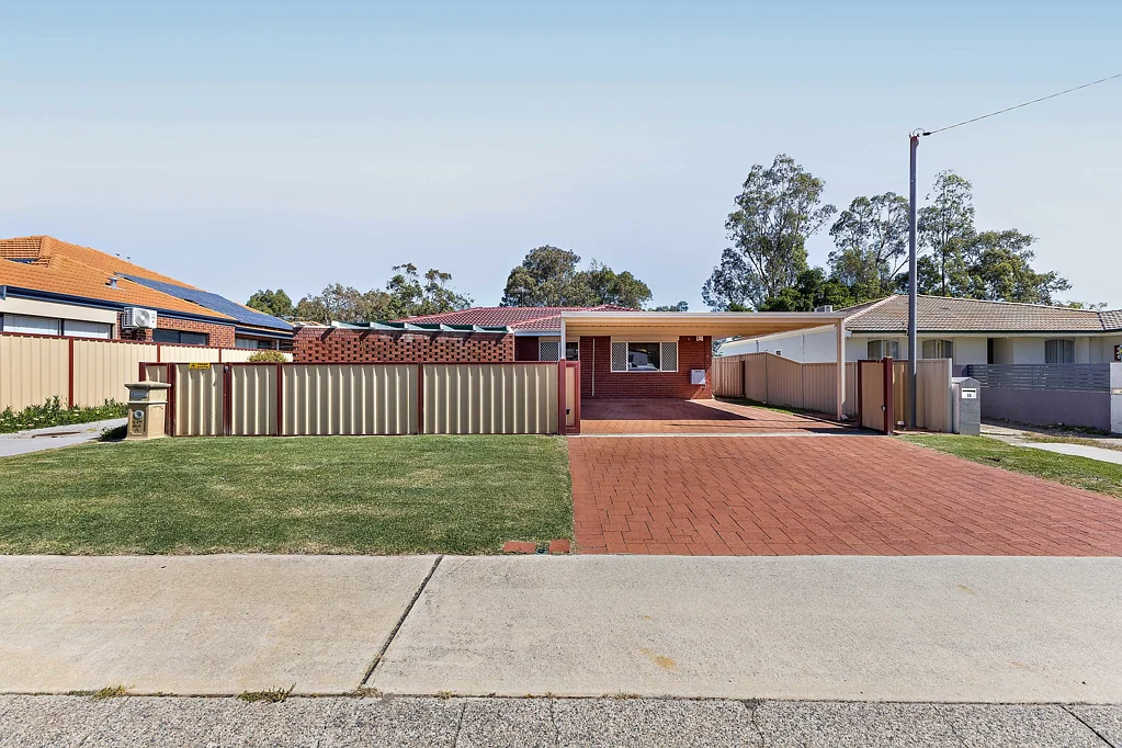 17A Clovertree Street, Maddington, WA 6109