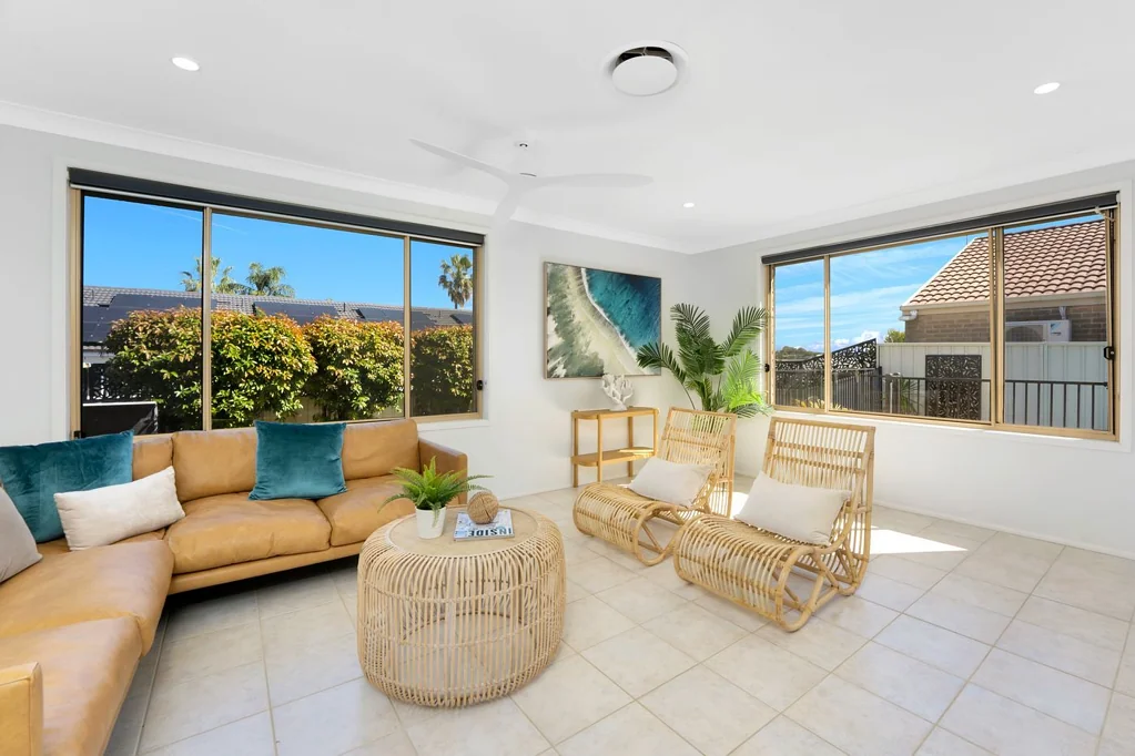 11A Maas Parade, Forresters Beach, NSW 2260